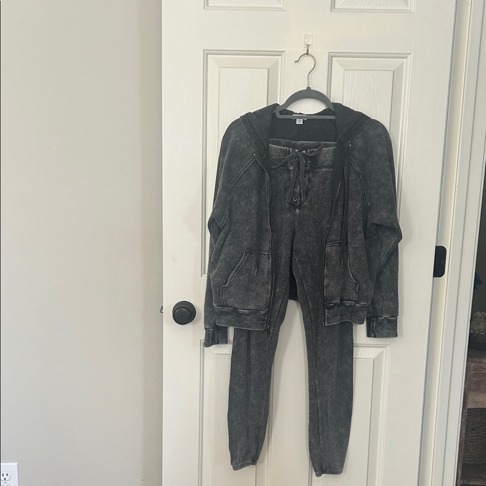 Splendid Charcoal Knit Top
